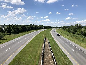 2022-07-14 15 38 10 View north along Delaware State Route 1 (Coastal Highway) from the overpass for northbound Delaware State Route 1 Business (Rehoboth Boulevard) in Milford, Sussex County, Delaware