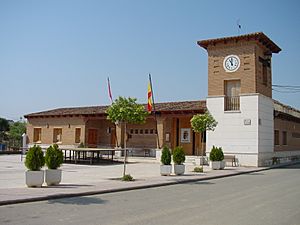 Ayuntamiento de Valdeaveruelo.jpg