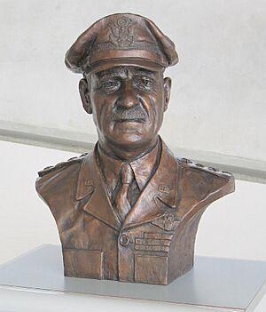 CarlSpaatz-bust