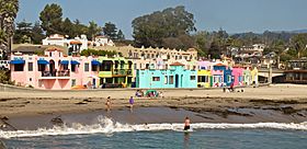 Colorful Venetian Hotel on the Beach in Capitola (8038026675) (cropped).jpg
