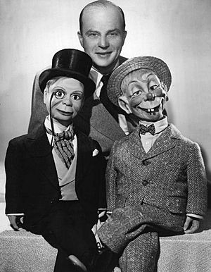 Edgar Bergen with Charlie McCarthy and Mortimer Snerd 1949.JPG