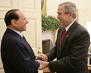 George W. Bush welcomes Silvio Berlusconi
