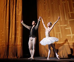 Hee Seo and Roberto Bolle, June 28, 2014