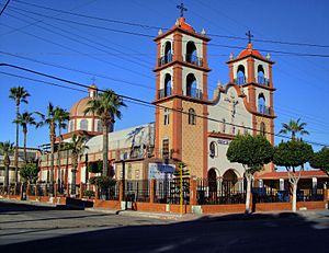 Iglesia. Col. Francisco Villa - panoramio.jpg