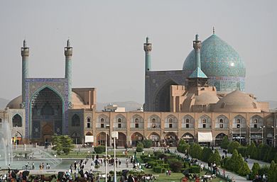 Isfahan Royal Mosque general.JPG