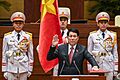 Lương Cường being sworn in