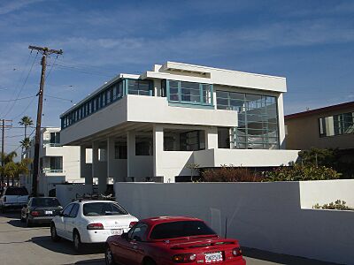 Lovell Beach House 02