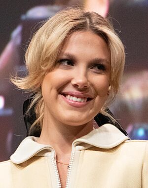 Millie Bobby Brown - MBB - 4 - SFM5 - July 10, 2022 at Stranger Fan Meet 5 People Convention (cropped).jpg