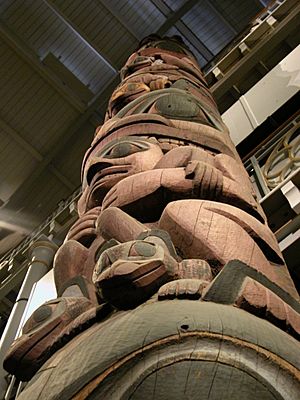 Pitt Rivers Museum Totem pole