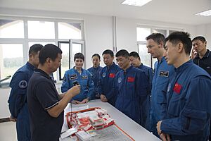 Sea survival training China 382686