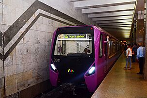 81-760B train 0011