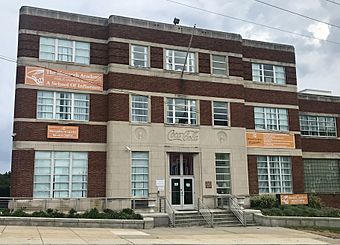 Facade of the former Coca-Cola bottling factory from Kirk Ave, Baltimore MD.jpg