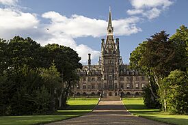Fettes College Edinburgh.jpg