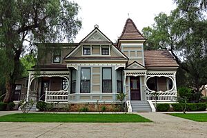 Glendale, Brand Park, Doctor's house, 2017.02.19