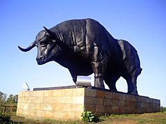 Monumento en Plazoleta El Toro