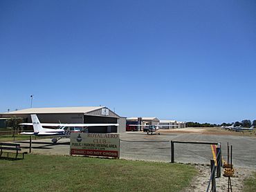 Murrayfield Airport (Western Australia), November 2019 02.jpg
