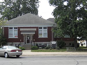 Oswego Carnegie Library (2013)