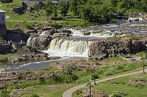 Sioux Falls-waterfall