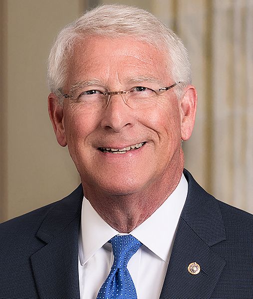 Image U.S. Senator Roger F. Wicker Official Portrait, 2018 (cropped)