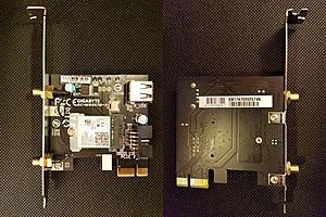 Wireless network interface controller Gigabyte GC-WB867D-I - front and back - 2018-05-15