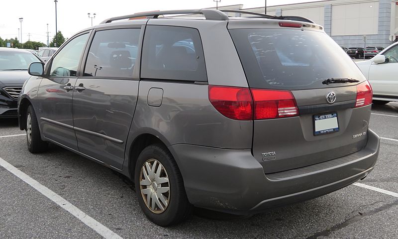 2004-2005 Toyota Sienna rear 7.4.18