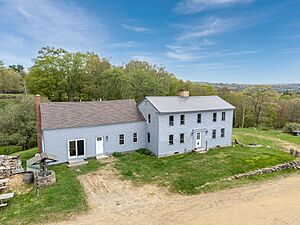 55 Whitehouse -22