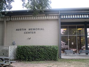 Austin Memorial Library, Cleveland, TX IMG 8265