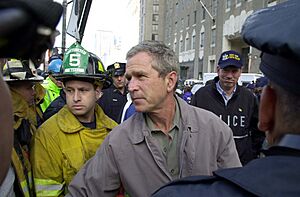 FEMA - 3904 - Photograph by SFC Thomas R. Roberts taken on 09-14-2001 in New York
