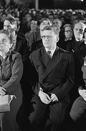 Fotothek df roe-neg 0002796 004 Portrait Dmitri Dmitrijewitsch Schostakowitchs im Publikum der Bachfeier