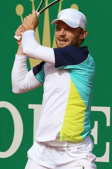 Goffin MCM22 (6) (52036658809)