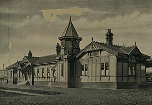 Gore Railway Station c.1887 - c.1915 (10469144223)