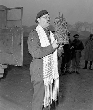 Jewish Canadian soldiers during WWII