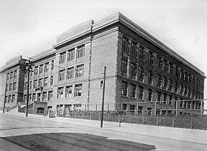 Lowell HS SF (Hayes-Masonic 1917)