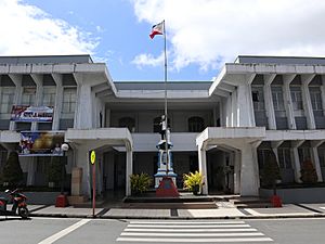 Lucena City Hall front (Old Manila South Road, Lucena, Quezon; 10-09-2022)