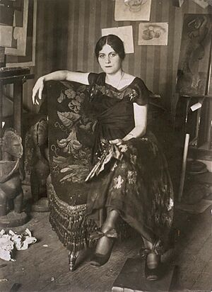 Olga Khokhlova in Picasso's Montrouge studio, spring 1918 cropped