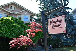 Penticton, BC - Riordan House 01