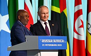 President Assoumali and Putin shake hand, 28 July 2023