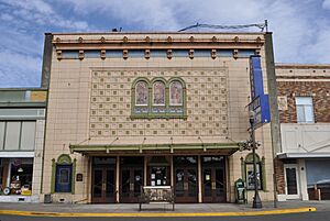 Raymond, WA - Raymond Theatre 02
