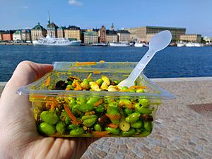 08 Vegan lunch brunch outdoor, broad bean salad - vegan lunch in Stockholm, Sweden