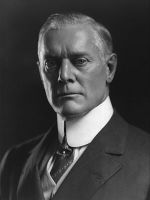 Albert J. Beveridge, bust portrait LCCN2016645015 (cropped).jpg