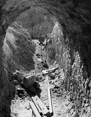 California - Calico Mines - NARA - 23934169 (cropped)