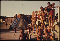 Children at Kosciusko pool