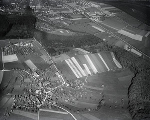 ETH-BIB-Eppenberg bei Schönenwerd v. O. aus 500 m-Inlandflüge-LBS MH01-006042