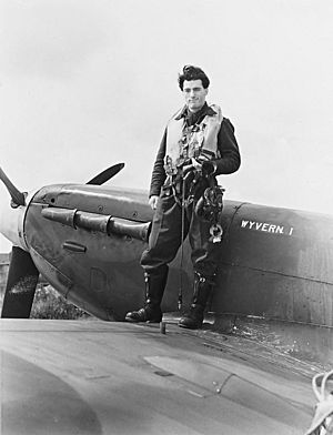 Eckford and his Spitfire Wyvern I, 1942.jpg