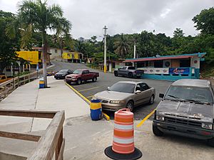 Estacionamiento en Villa Pesquera in Emajagua, Maunabo, Puerto Rico