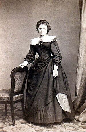 Jeanne Bérangère 1880s.jpg