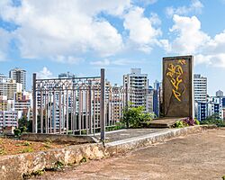 Lápide de Marighella Oscar Niemeyer Cemitério Quinta dos Lázaros Salvador Bahia-7819