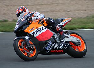 Max Biaggi 2005 Donington Park 2