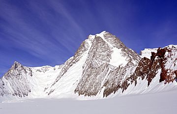 Mount Tyree (Antarctica) from East by Christian Stangl (flickr).jpg
