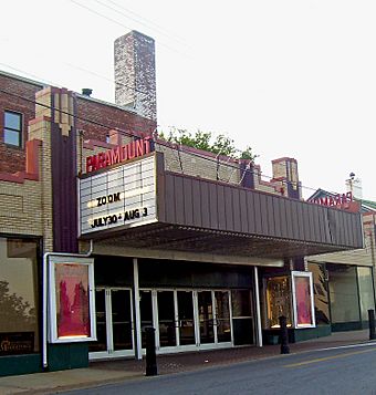 Paramount Theatre, Middletown, NY.jpg